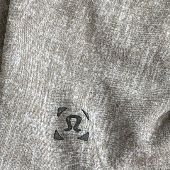 Lululemon The Linerless Shorts 9" Inseam Sunbleached Frontier Brown Small - Picture 2 of 5